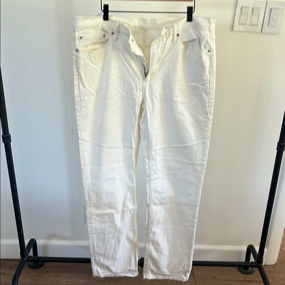 Levi's White Straight Jeans Classic Versatile Style
